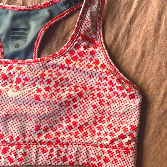 Nike Sports Bra - Picture 4 of 5